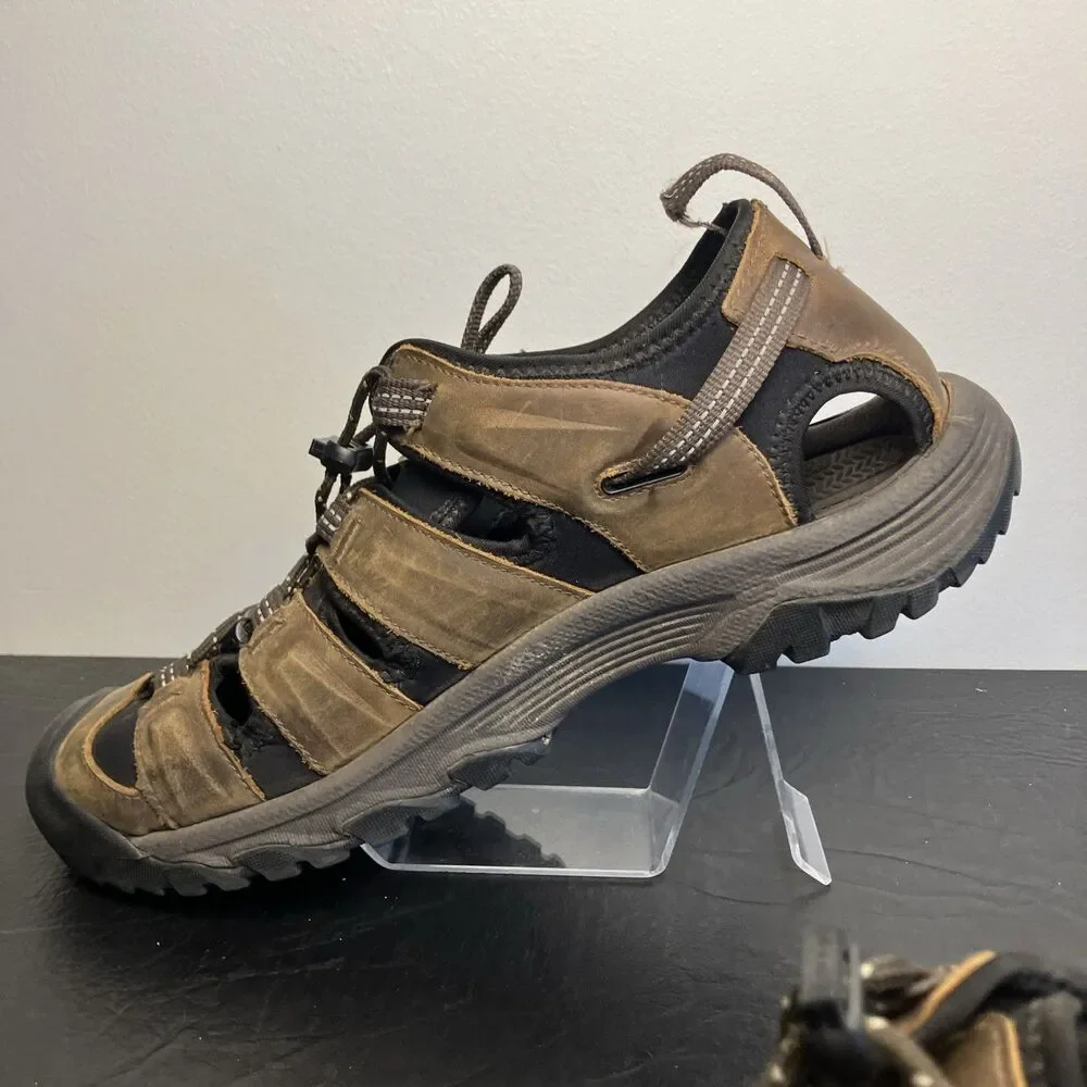 KEEN Men's 11 M Targhee III Closed-Toe Hiking Sandal in Bison/Mulch Good Shape